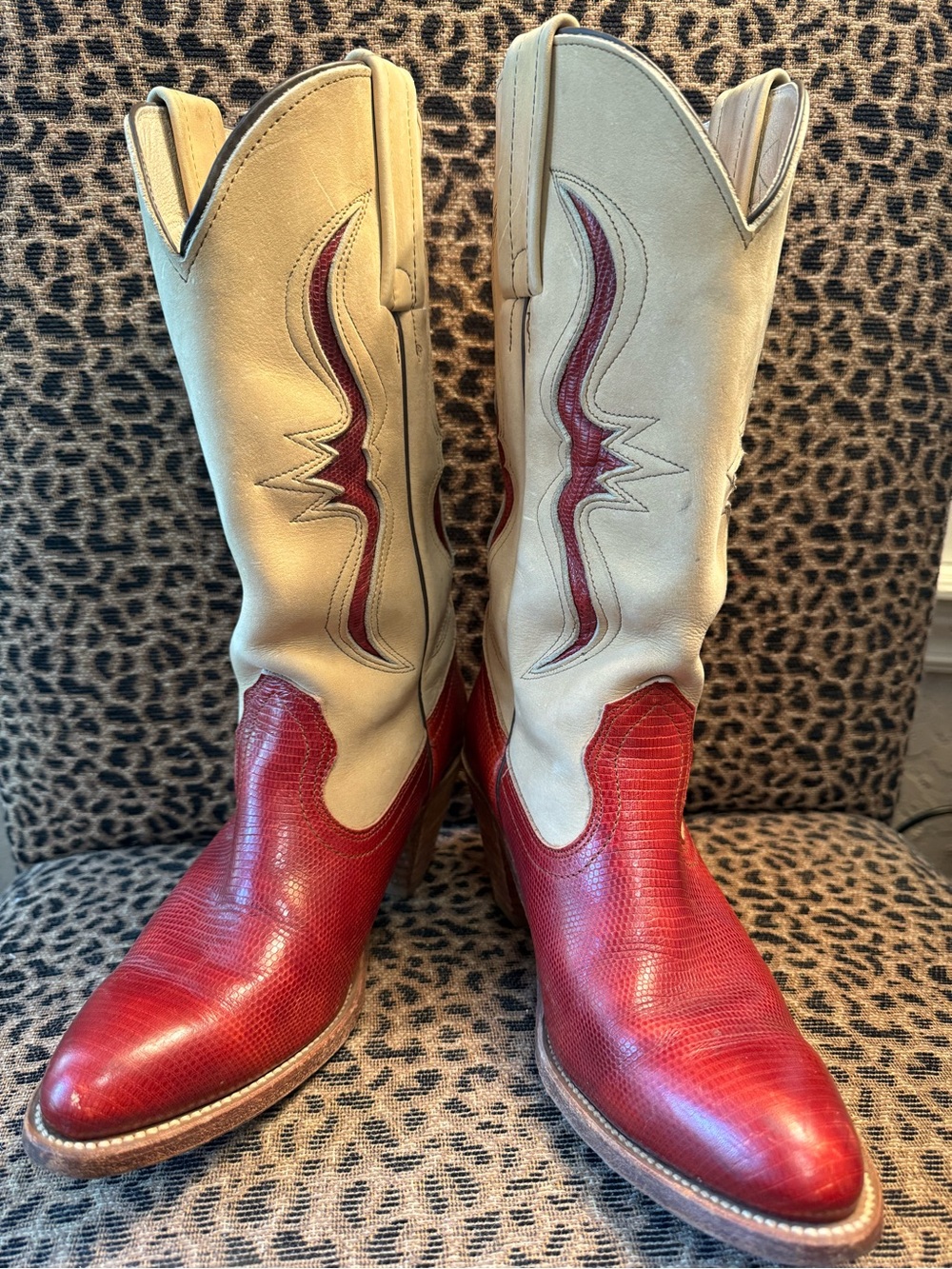 Two-Tone Red and Cream Vintage Western Cowboy Boots. Excellent Condition.